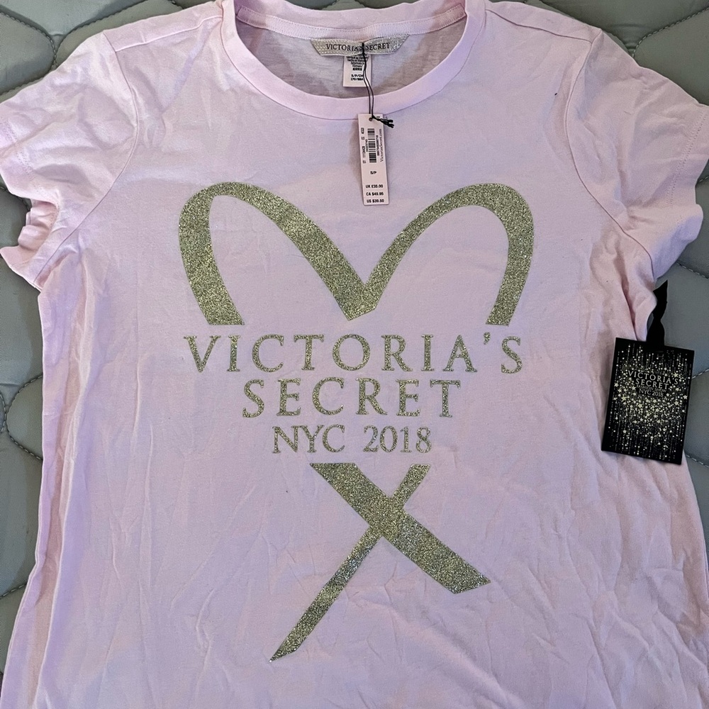 NWT VS fashion show shirt